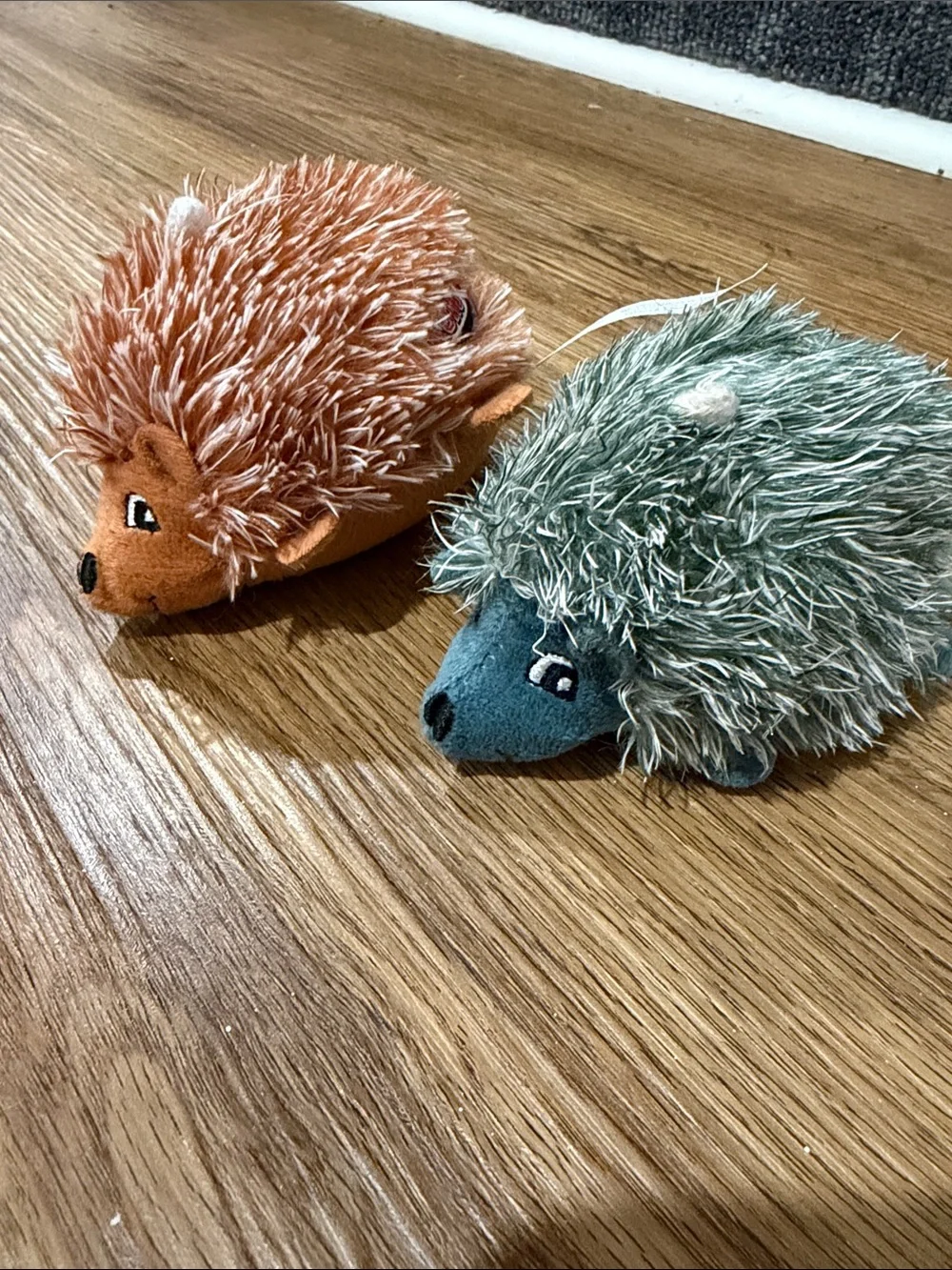 KONG Plush Hedgehog Small Pet Toy - Green and Orange